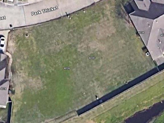 4th image of 4034 Park Thicket