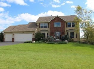 674 Vista Ridge Ln, Shakopee, MN 55379