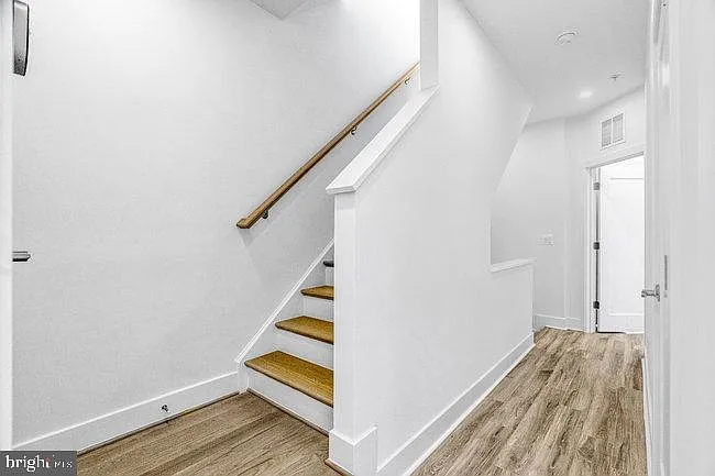 11236 Bunsen St — Photo 33
