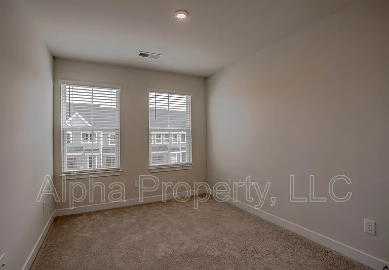 219 Clearwood Dr — Photo 11