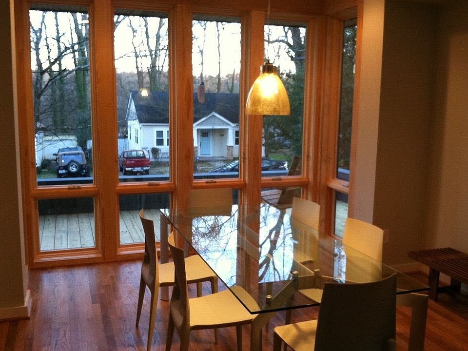 2nd image of 1821 Logie Ave