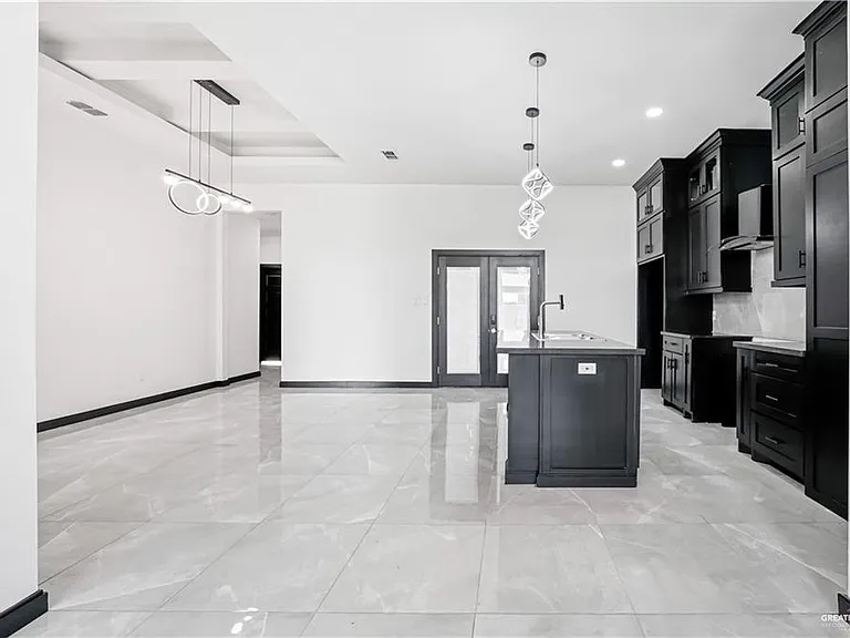 1201 E Boxwood Ave — Photo 6