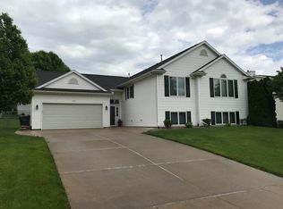 2621 31st St SW, Cedar Rapids, IA 52404