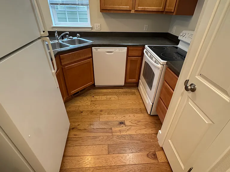 2132 W Sussex Ave — Photo 8