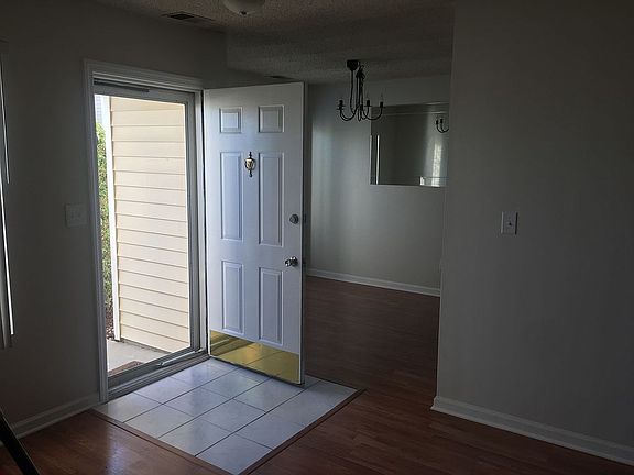 4th image of 4105 Whispering Hills Dr