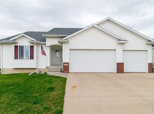 2622 Shaman Ave SW, Cedar Rapids, IA 52404