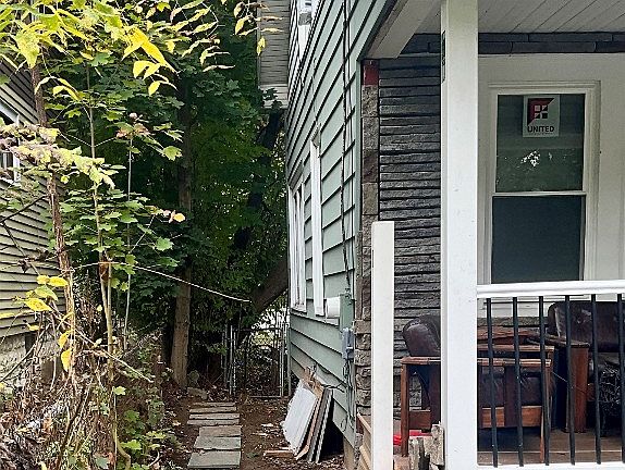 2nd image of 2 East Ave