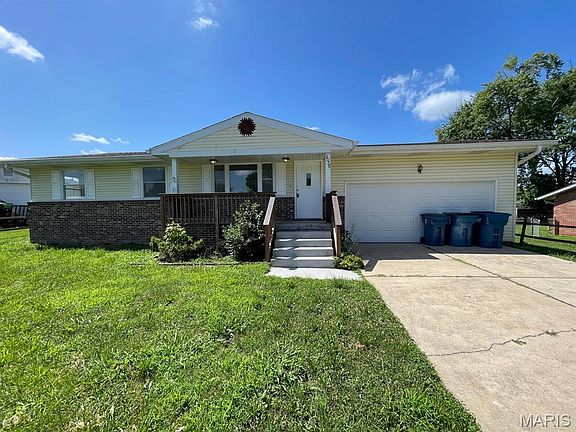 2nd image of 1036 Washington Dr