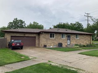 6054 Pearl Rd, Parma Heights, OH 44130