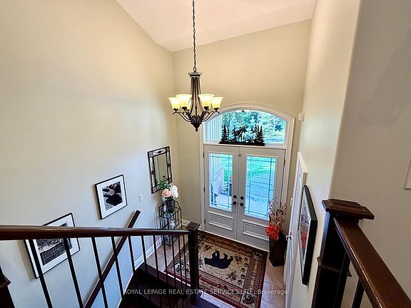 4th image of 1045 Tower Cres