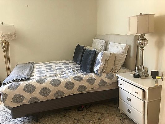 5th image of 205 W 15th St APT 2D