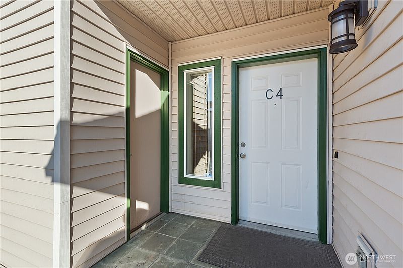 2nd image of 15815 Admiralty Way #C4