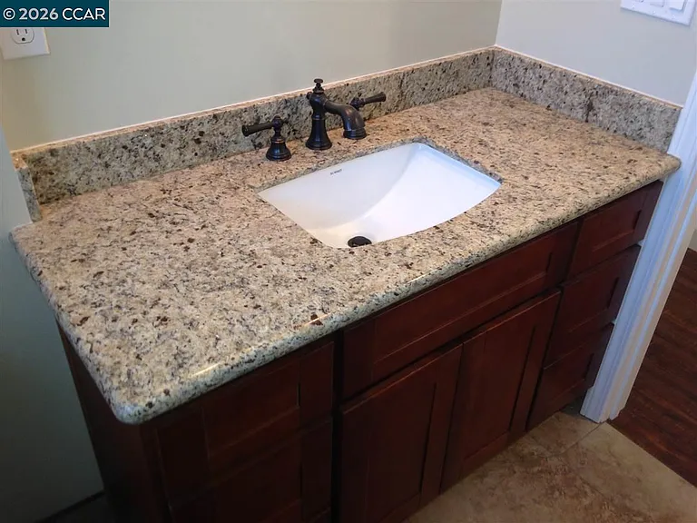 1448 Rosal Ln — Photo 7