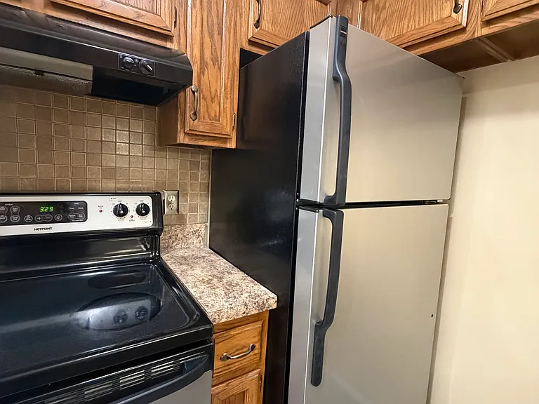 34917 Hamilton Dr #2 — Photo 12