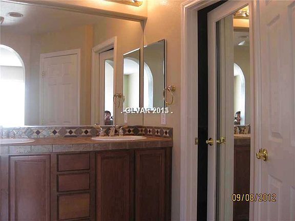 5th image of 9832 Serona Heights Ct