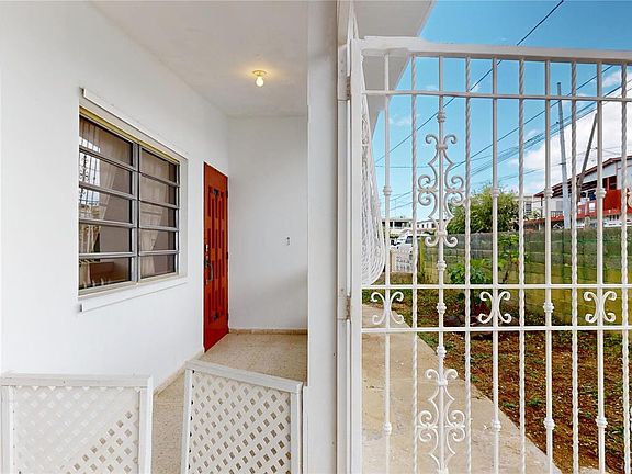 2nd image of 13 CALLE LOS ROBLES, URB REPARTO ROBLES