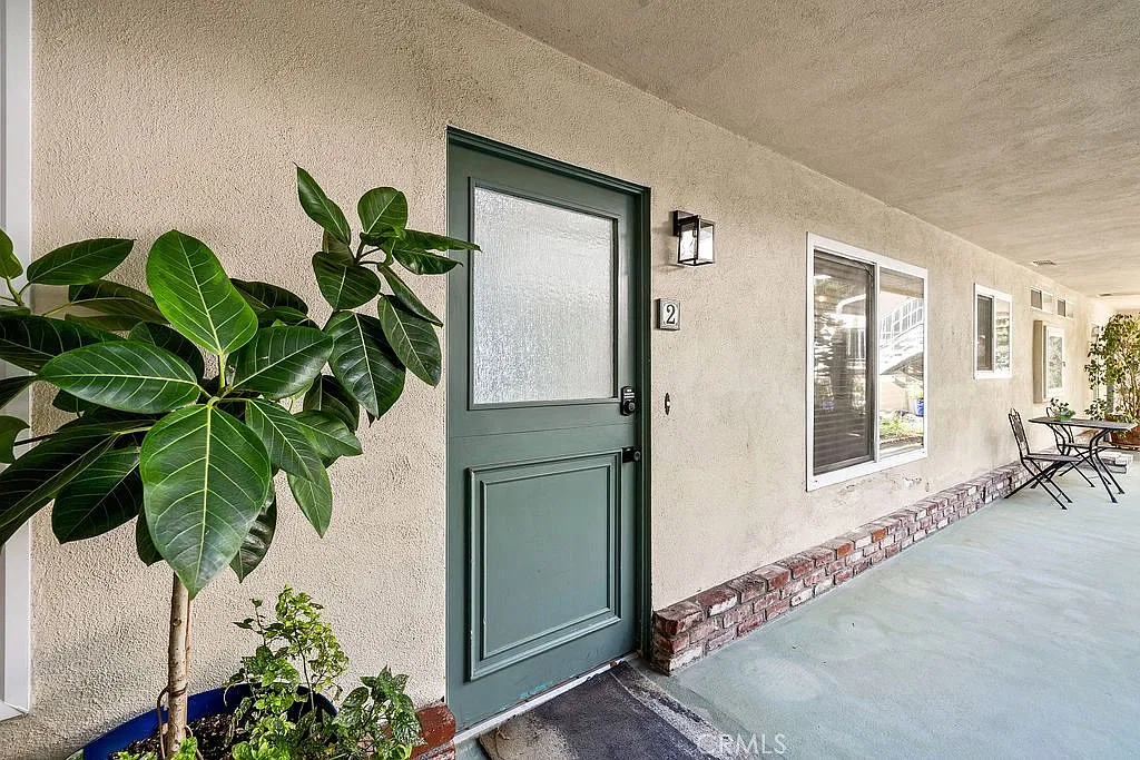 2 bed, 1120 sqft, $5,900 — Photo 4