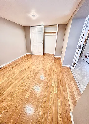 Rented by Voro, LLC | media 24