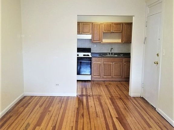 3rd image of 30-24 49th St #3EE