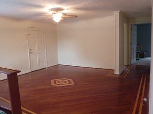 120 Tractor Rd, Fayetteville, NC 28311