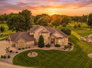 805 Heritage Dr, Rock Valley, IA 51247