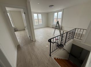 9-01 150th St #2F, Whitestone, NY 11357