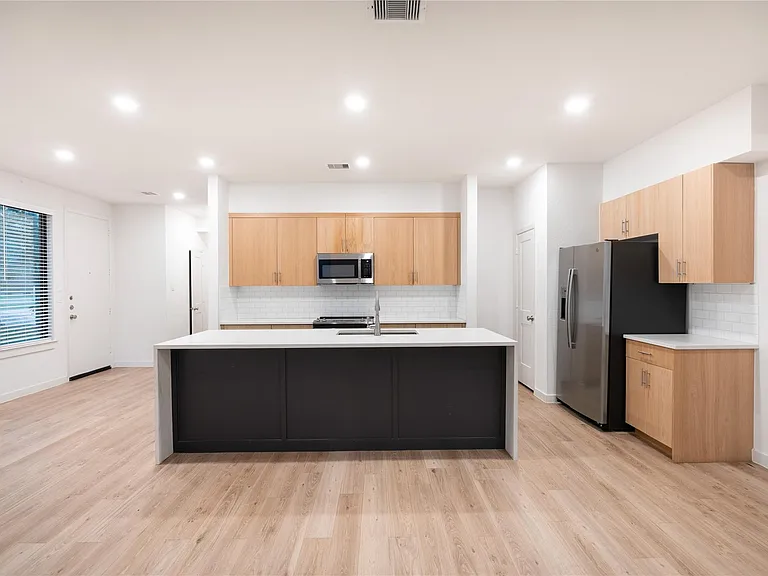 2517 Appian Way #B — Photo 14