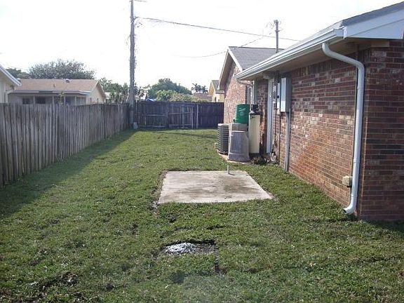 2nd image of 3040 Caribb Way