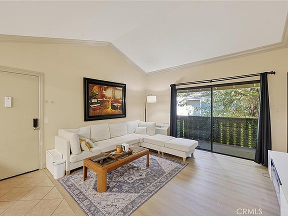 3rd image of 3535 Banbury Dr APT 14