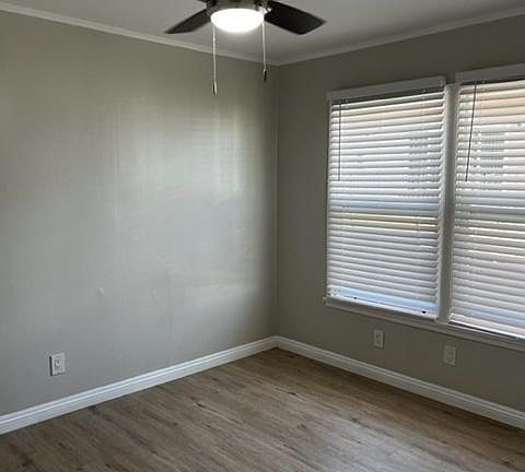 4th image of 302 S Horne St #1