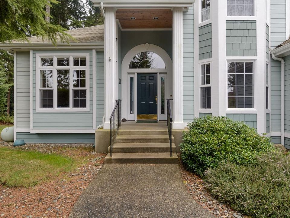 1st image of 223 Edgewood Dr