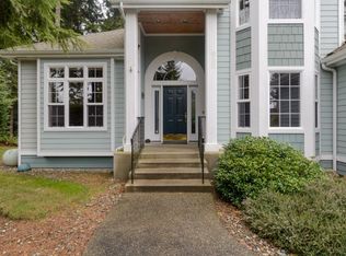 223 Edgewood Dr, Port Ludlow, WA 98365