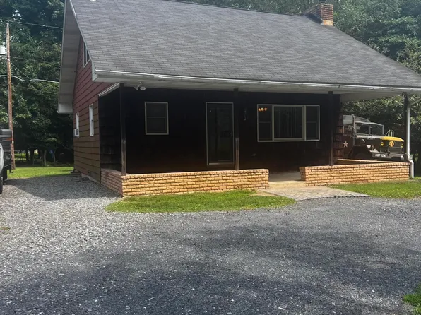 1528 Primrose Ln, Kunkletown, PA 18058