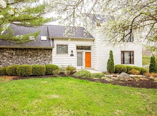 7226 Camargowoods Dr, Cincinnati, OH 45243