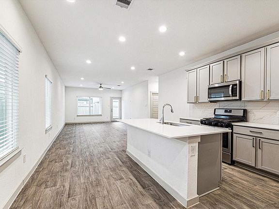 3rd image of 3004 Ludgate Hill Ln