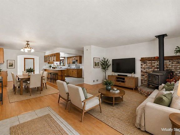 4th image of 155 Tanglewood Ln
