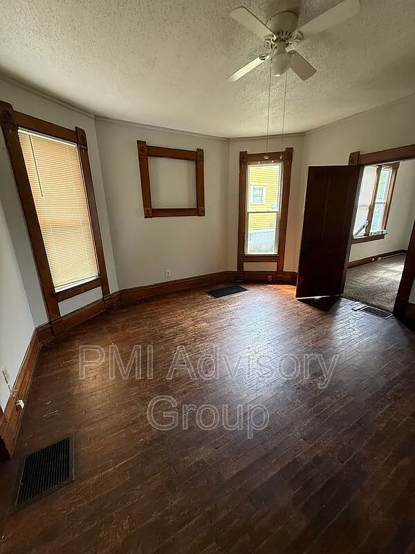 2 bed, 1.0 bath, 1116 sqft, $700 — Photo 4