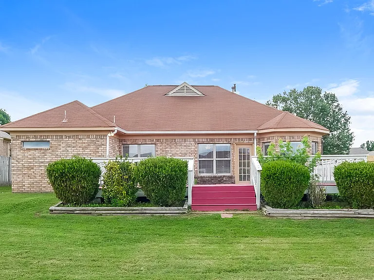 60 Penny Ln — Photo 15
