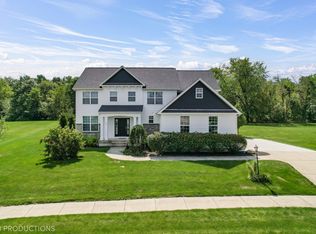 162 Carrington Cir, Valparaiso, IN 46385