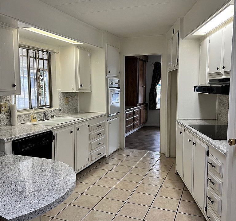 1st image of 44548 Woodrow Way