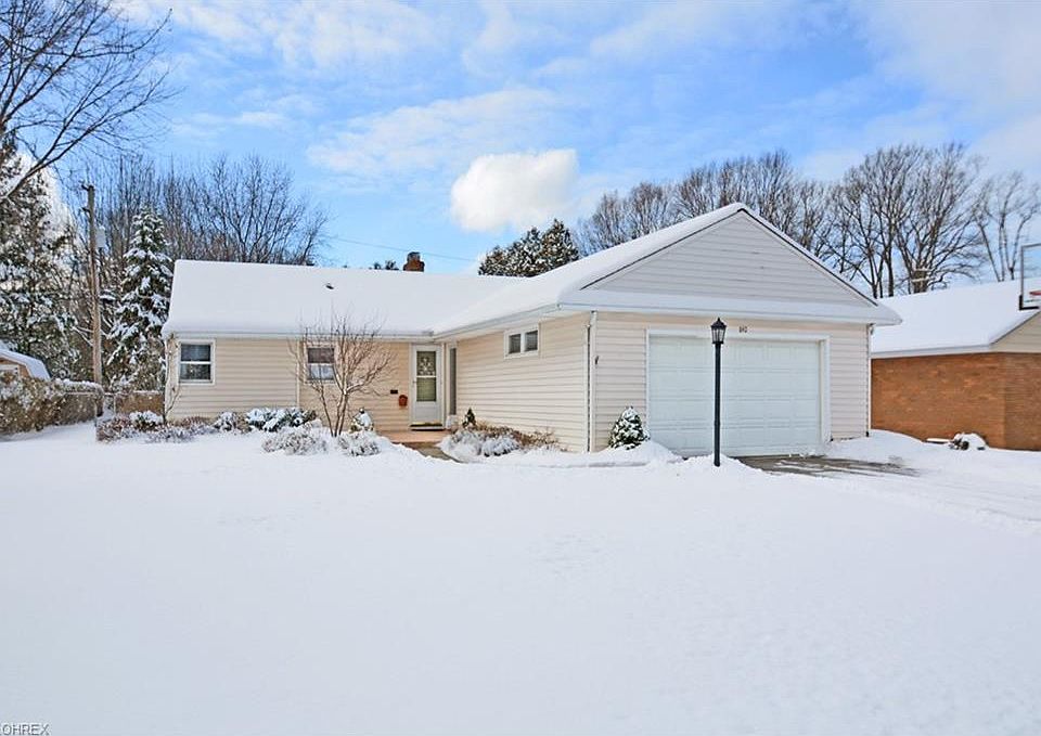 1st image of 840 Orchard Park Dr