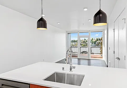 Flow Eastlake Apartments — Photo 49