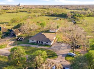 911 W Constitution St, Victoria, TX 77901