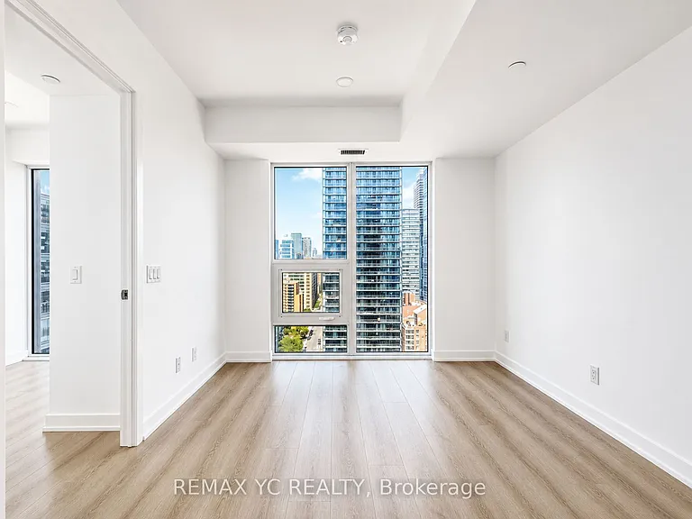 100 Queen St E #2515 — Photo 5