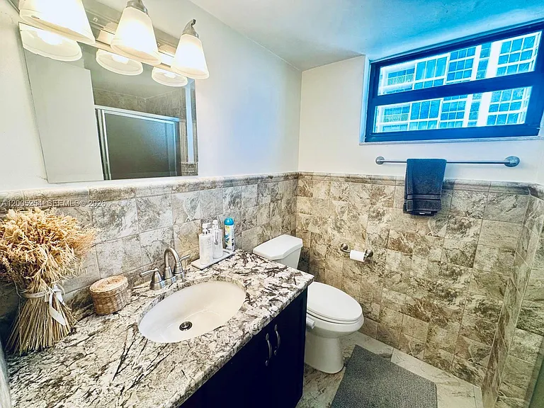 2625 Collins Ave #1508 — Photo 10