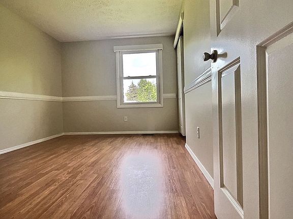 4th image of 1315 Brookedge Dr