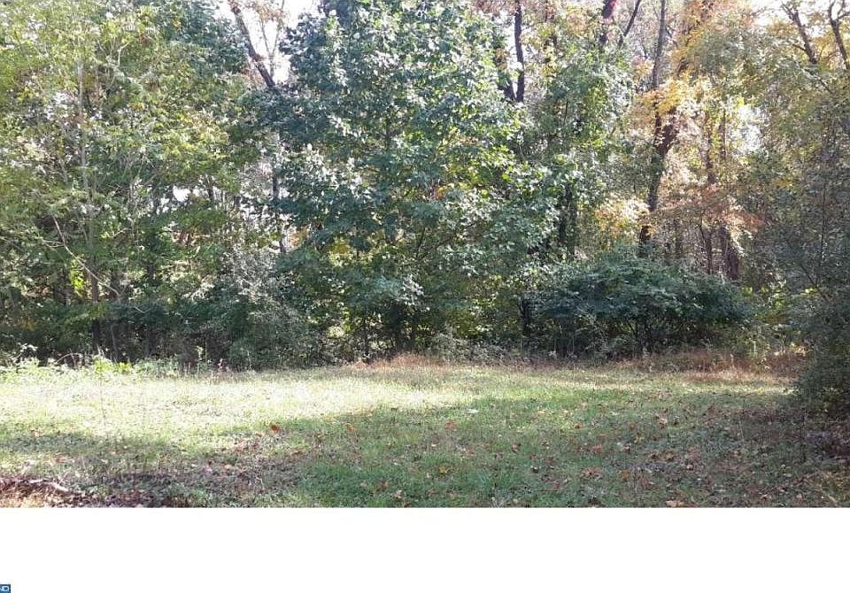 2nd image of 1300 Texter Mountain Rd