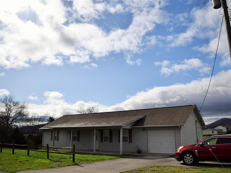 1st image of 165 Helton Ln