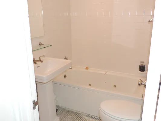 Rented by essential NEW YORK Real Estate | media 31