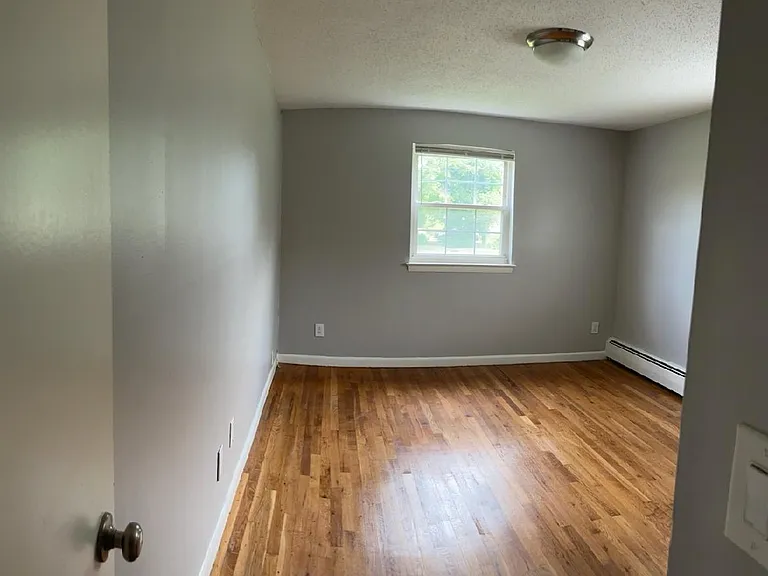 Bradford Commons Apartments — Photo 11